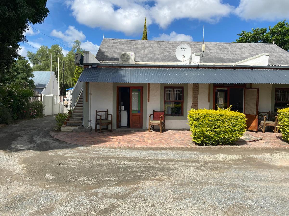 Leo Guest House Robertson Luaran gambar
